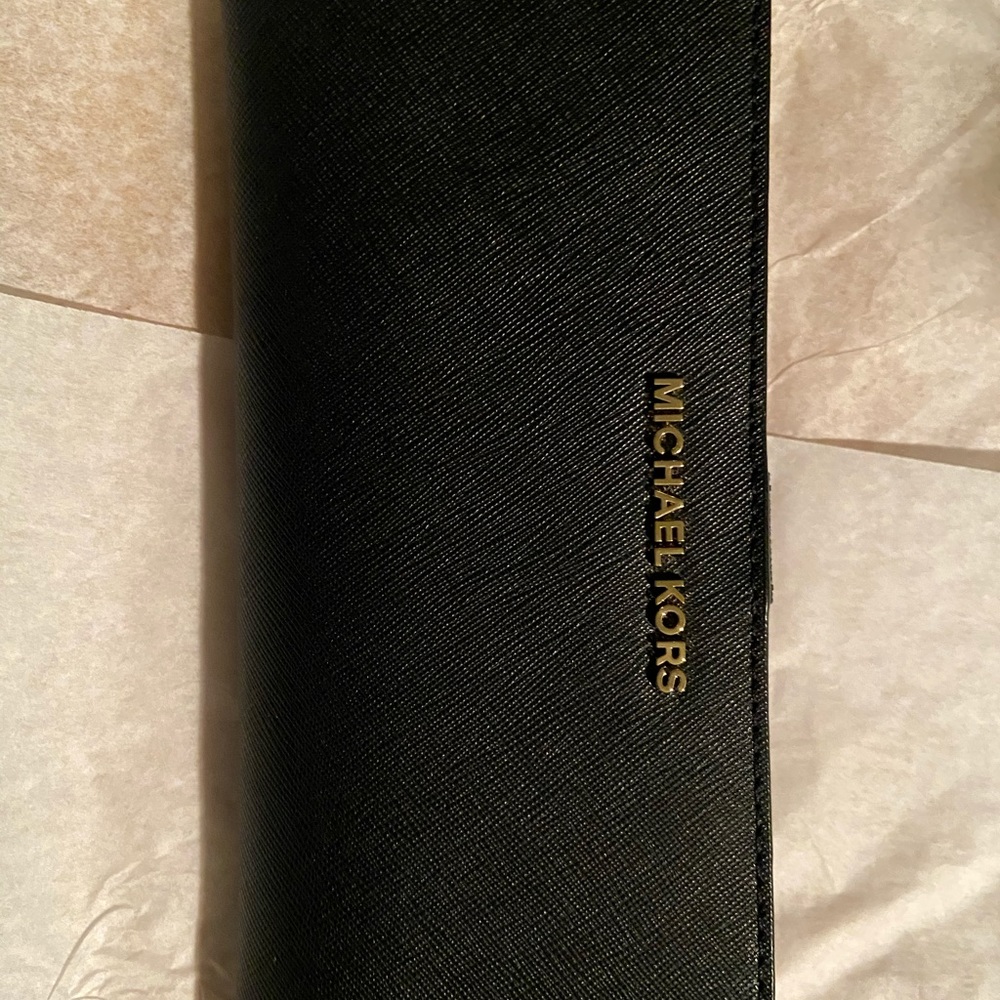 Michael Kors Set - Picture 4 of 5